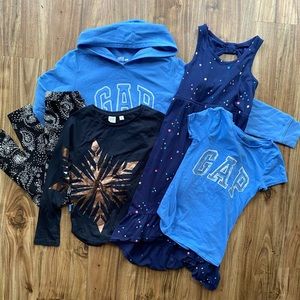 Girls size small-medium five pack of clothes